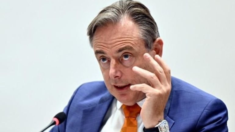 Droits de douane : Bart De Wever se montre prudemment positif à l'égard de l'accord commercial
