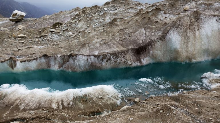 Le corps d'un homme disparu il y a 28 ans, retrouvé intact dans la fonte d'un glacier au Pakistan