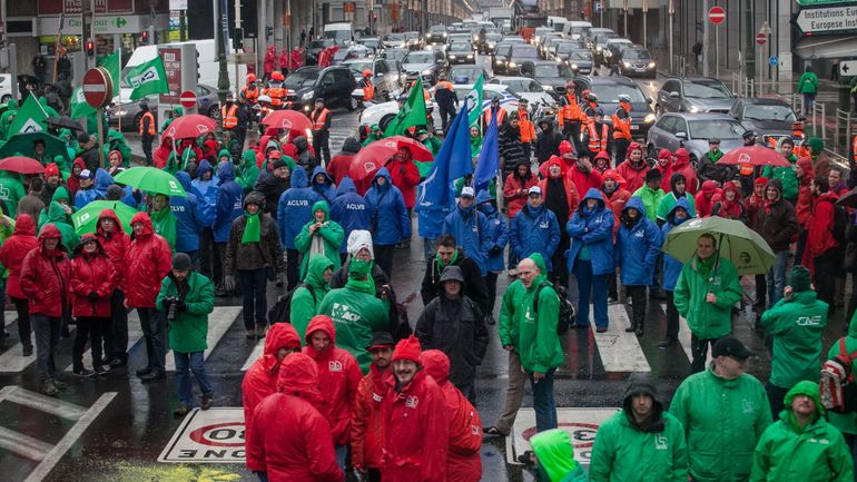 Les syndicats se rassembleront mardi pour dénoncer la norme salariale