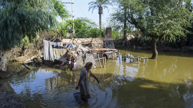 Le bilan des inondations au Pakistan grimpe à 1136 morts
