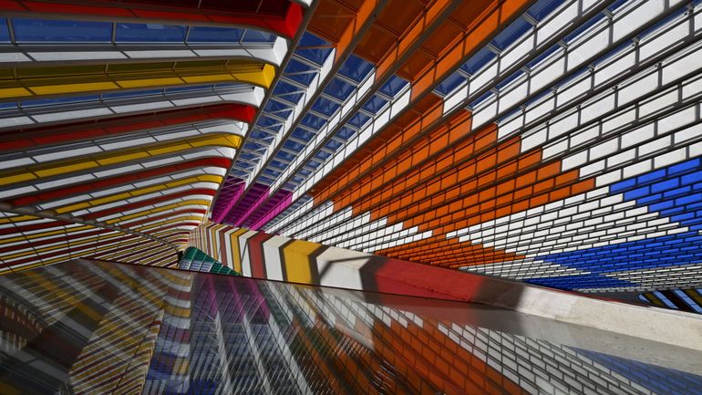 La gare des Guillemins de Liège gardera ses couleurs une année de plus
