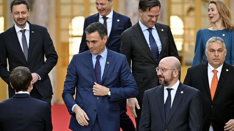 Sommet de Versailles : l'Union européenne exclut une adhésion rapide de l'Ukraine