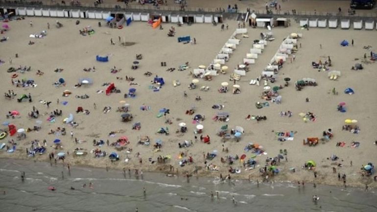 Jusqu'à 140.000 touristes attendus par jour : la Côte belge se prépare à un début d'été très chaud