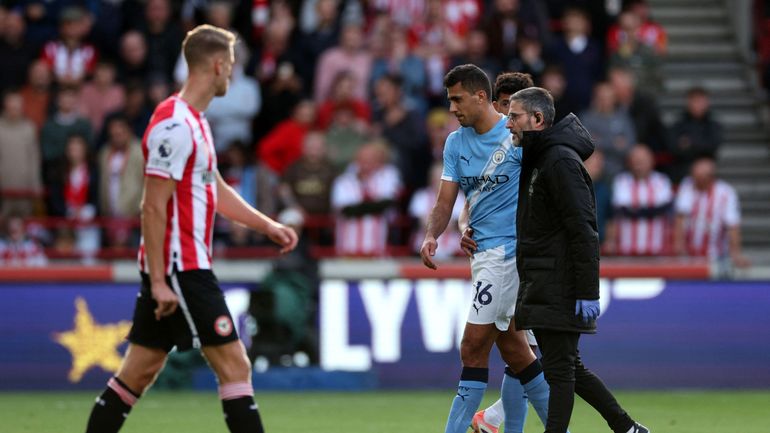 Rodri quitte le terrain dépité suite à une blessure avec Manchester City