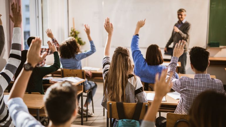 Plan d'économies en FWB : "On n'a pas du tout envie de rouvrir une guerre scolaire" se défendent les experts
