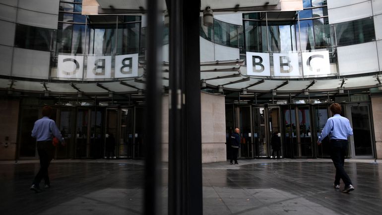 Au Royaume-Uni, la BBC prévoit 70 suppressions d'emplois avec la fusion de ses chaînes d'info
