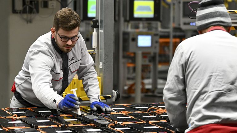 Forest : l’usine Audi reprend du service, mais l’avenir de ses employés reste toujours incertain