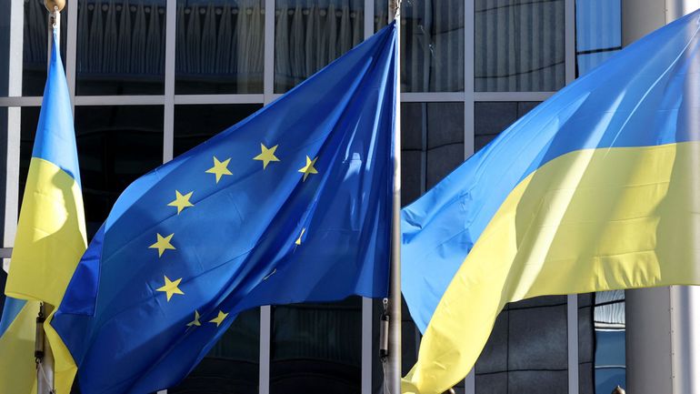 Guerre en Ukraine : l'UE prudente face aux volontés d'adhésion de l'Ukraine, de la Géorgie et de la Moldavie