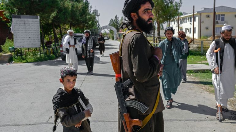 Collèges et lycées rouvrent uniquement pour les garçons uniquement en Afghanistan
