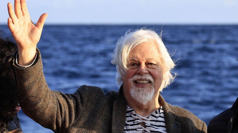 Le Japon maintient ses poursuites contre le défenseur des baleines Paul Watson