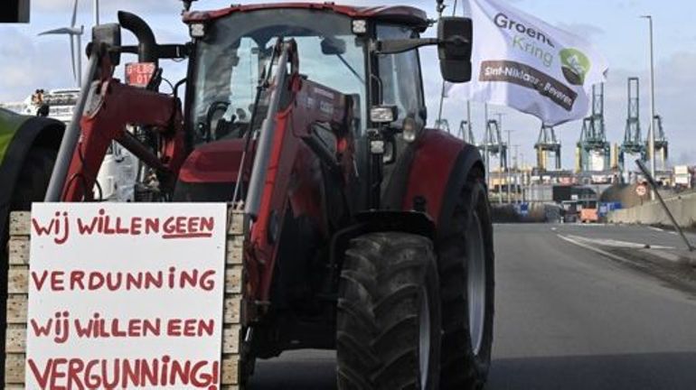 Mobilisation des agriculteurs : après l'appel au blocage du port d'Anvers, la Ville demande une identification des manifestants