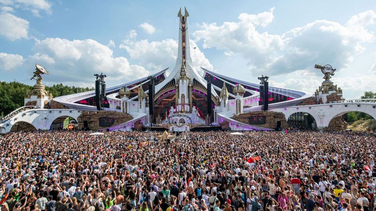 Plusieurs centaines de billets pour Tomorrowland remis en vente après des vols annulés