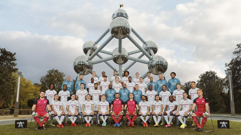 Anderlecht sous l'Atomium : une nouvelle photo à l'accent brusseleir