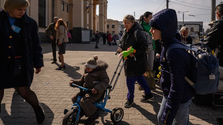 Guerre en Ukraine : 200.000 enfants emmenés d'Ukraine en Russie, selon l'armée russe