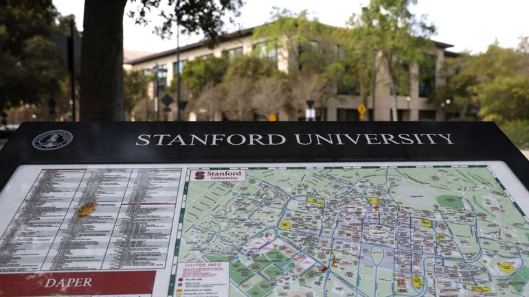 300 postes supprimés à l'université de Stanford, la conséquence des coupes budgétaires de l'administration Trump