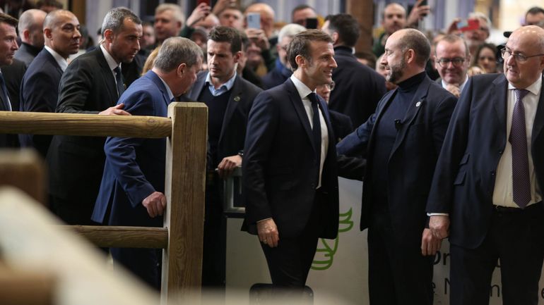 France : Emmanuel Macron quitte le Salon de l'agriculture après 13 heures de visite et de nombreux heurts