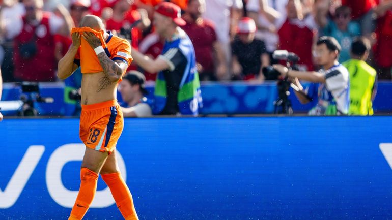 Un de plus : l'improbable but contre son camp de Donyell Malen (Pays-Bas) face à l'Autriche