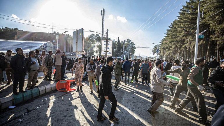 Explosions en Iran : le gouvernement révise le bilan de l'attentat dans la ville de Kerman à 84 morts et 284 blessés
