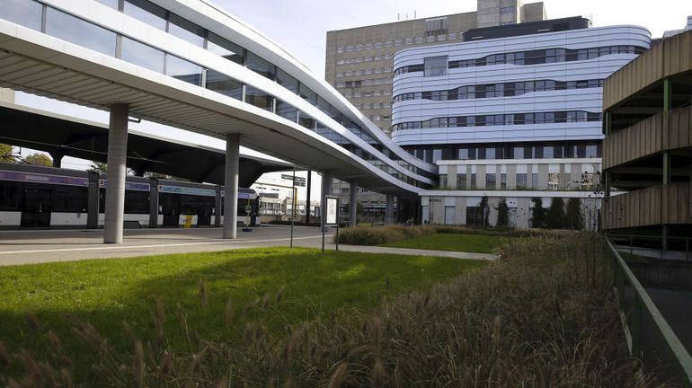 L'UZ Gent va réduire son nombre de lits de soins intensifs pour garantir des congés au personnel soignant