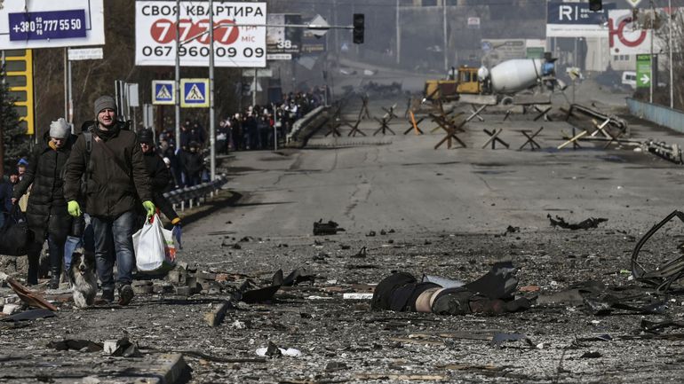 « On assiste clairement à l'émergence d'une guerre sale » : le point après deux semaines de guerre en Ukraine