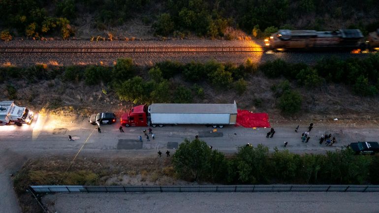 Au moins 46 migrants retrouvés morts dans un camion charnier au Texas
