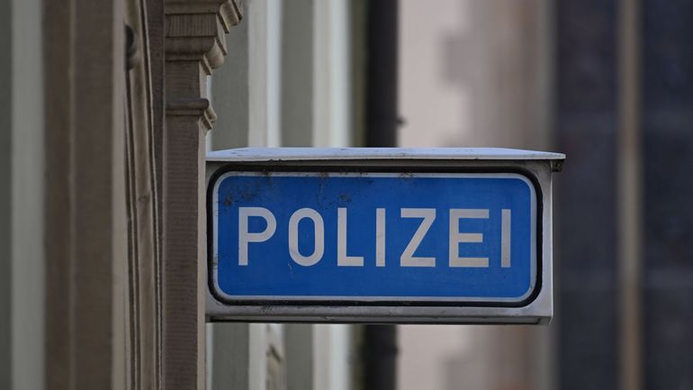 Allemagne : un homme radicalisé tente de tuer des policiers dans un commissariat