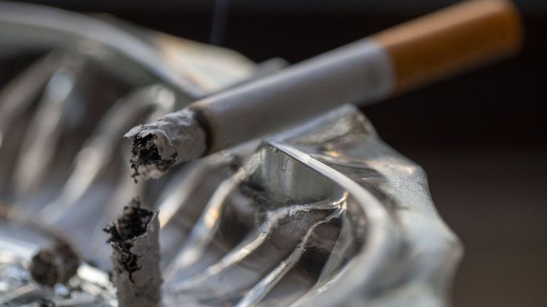 Accord sur le nouveau plan anti-tabac interfédéral : voici ce qui va changer