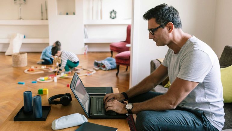 Travailler à domicile ou près de chez soi, une option durable pour des milliers de fonctionnaires fédéraux