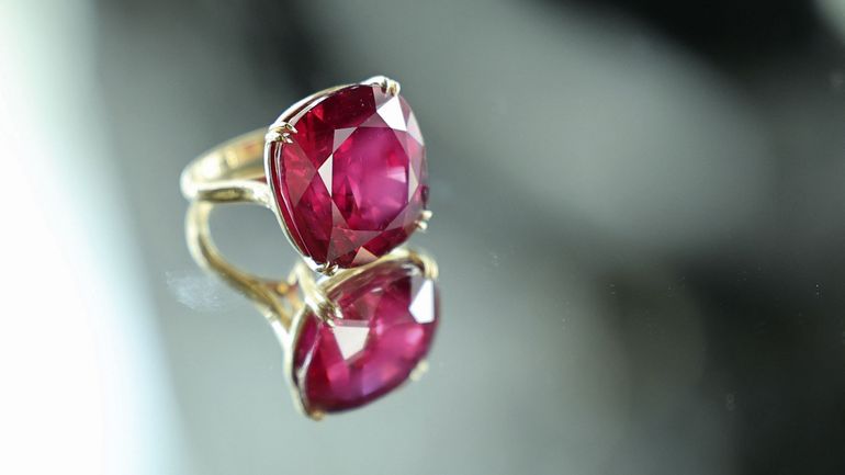 Record aux enchères pour le rubis géant Estrela de Fura, vendu 34,8 millions de dollars à New York
