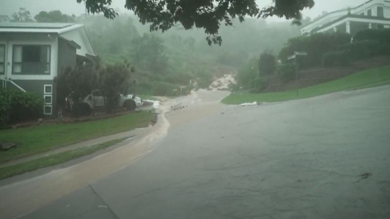 Australie : inondations dans le Queensland, les habitants doivent évacuer et se méfier des crocodiles