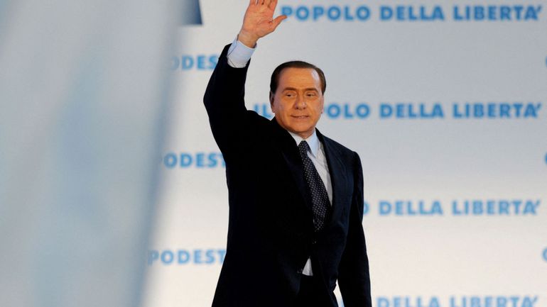 Italie : Silvio Berlusconi s'adresse à son parti depuis l'hôpital