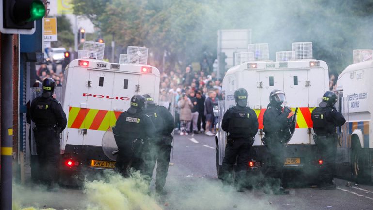 Irlande du Nord : troisième soirée de tensions, malgré les appels au calme