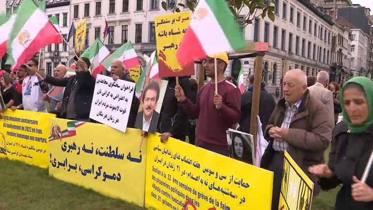 Bruxelles : manifestation à l'occasion du deuxième anniversaire du soulèvement de 2022 en Iran