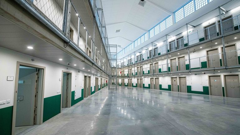 Flandre : 271 détenus déménagent vers la nouvelle prison de Termonde, transfert record