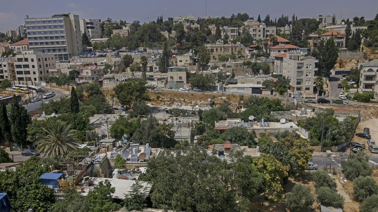 Conflit israélo-palestinien : chasse à l'homme à Jérusalem-Est après une attaque au couteau qui a fait une blessée