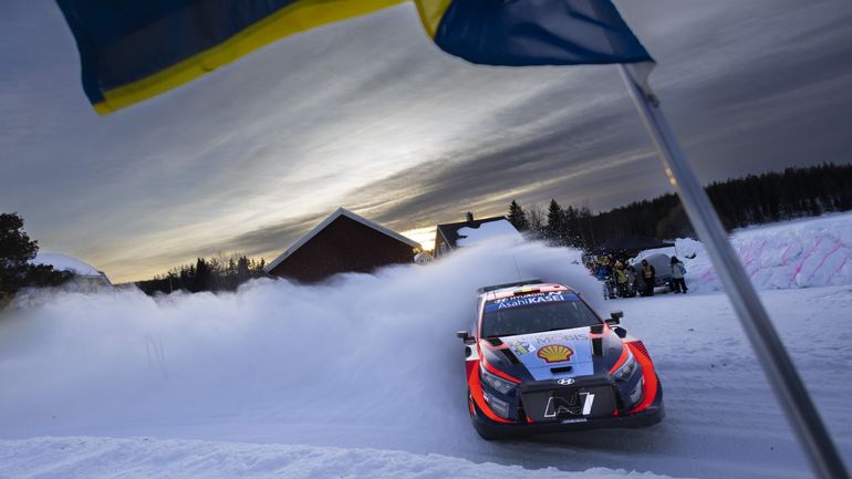 WRC Suède : Tanak mène, Neuville colle 6 secondes à Rovanpera ! (Power Stage en direct vidéo 12H)