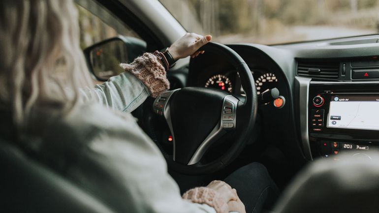 Semaine de la mobilité : un travailleur belge sur cinq fait la navette plus de deux heures par jour