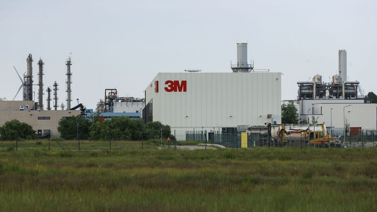Pollution à Zwijndrecht : la société 3M introduit un recours au Conseil d'Etat contre la mise à l'arrêt de sa production