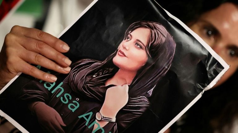 Iran : deux journalistes condamnées pour avoir couvert l'affaire Mahsa Amini