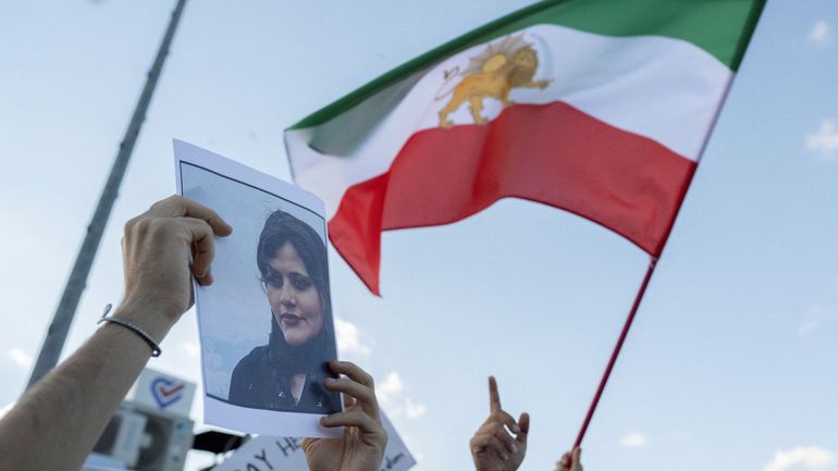 Mort de Mahsa Amini et répression des manifestations : le Parlement UE réclame des sanctions contre l'Iran
