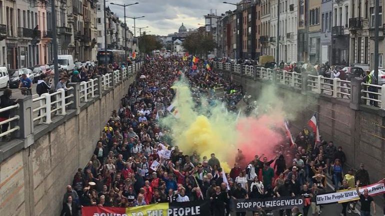Bruxelles : environ 2000 personnes rassemblées pour la manifestation 