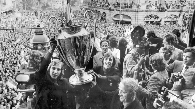 Champions League : Johan Cruyff, Rinus Michels et le football total, comment l’Ajax Amsterdam est devenu un grand d’Europe ?