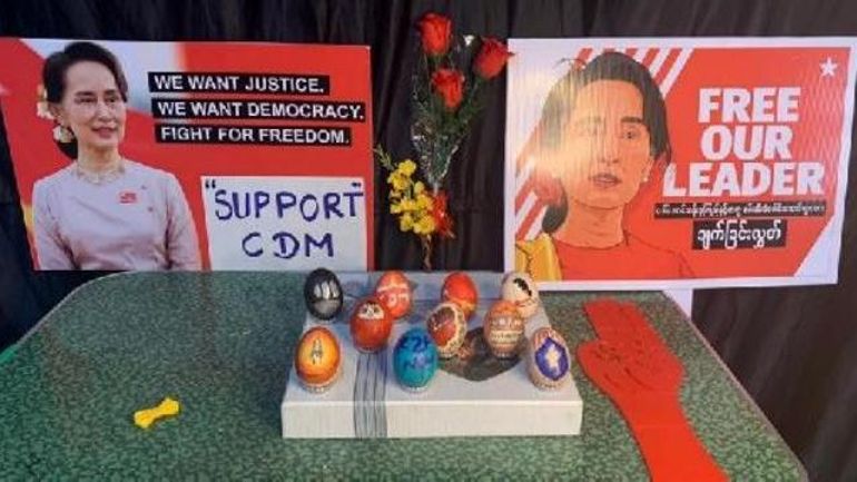 Birmanie : Aung San Suu Kyi inculpée pour 