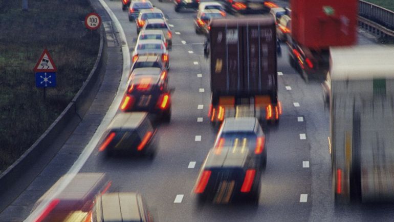 Prévoyance, prudence et bon timing : les conseils pour éviter un week-end pénible sur les routes