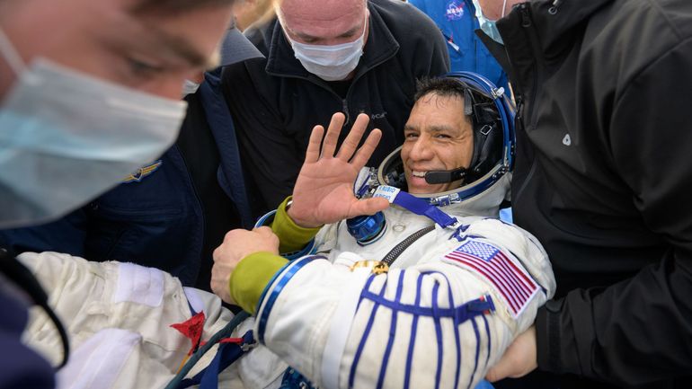 Un Américain et deux Russes reviennent sur terre après un séjour record de 370 jours à bord de l'ISS