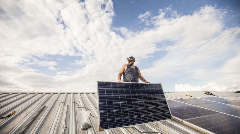 Une des conséquences de l'été pourri : les panneaux photovoltaïques produisent moins d'électricité