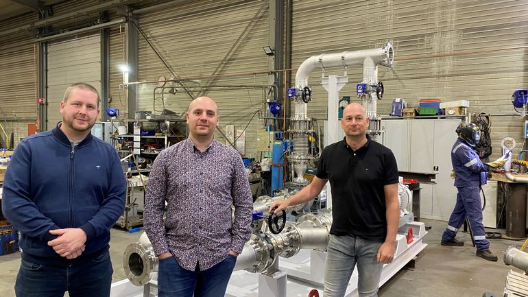 Une aventure humaine : 3 salariés rachètent leur entreprise industrielle de 25 personnes à Battice