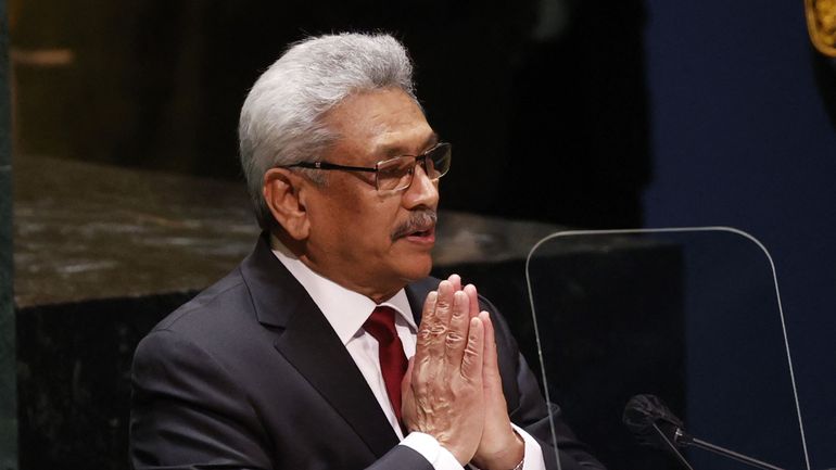 Le président du Sri Lanka bloqué à l'aéroport de Colombo et empêché de s'exiler à l'étranger
