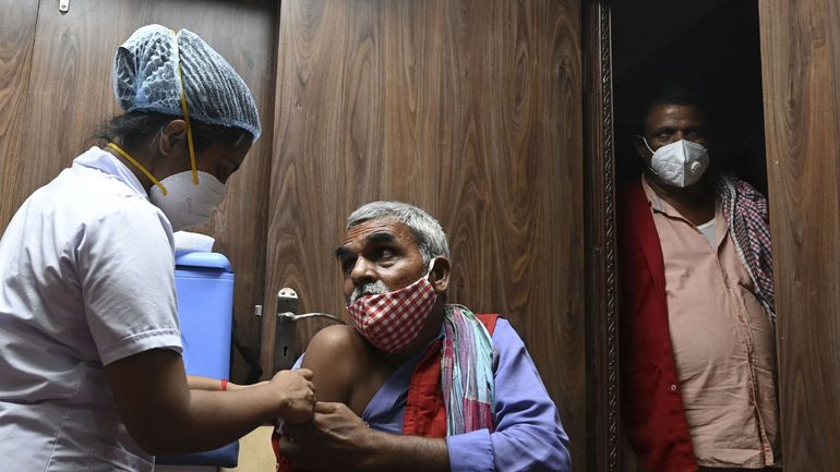 Coronavirus en Inde : les autorités se défendent de compter plusieurs millions de morts du Covid