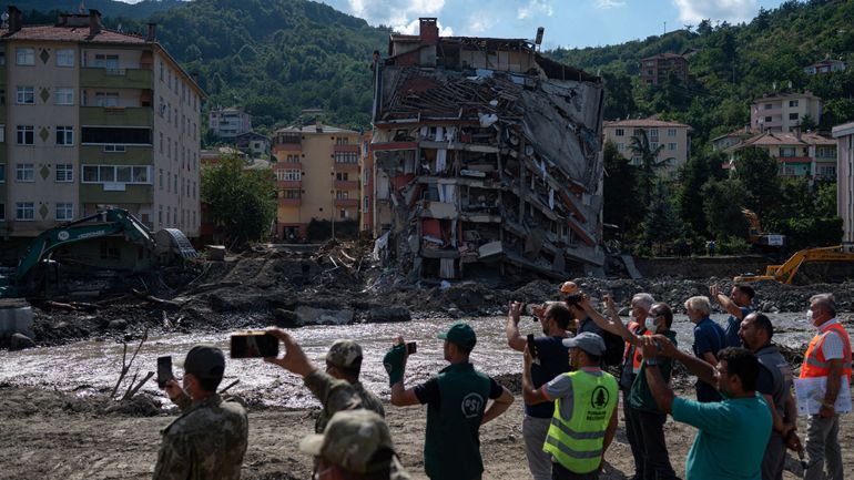 Inondations en Turquie : le bilan monte à 70 morts et de nombreux disparus sont encore à déplorer